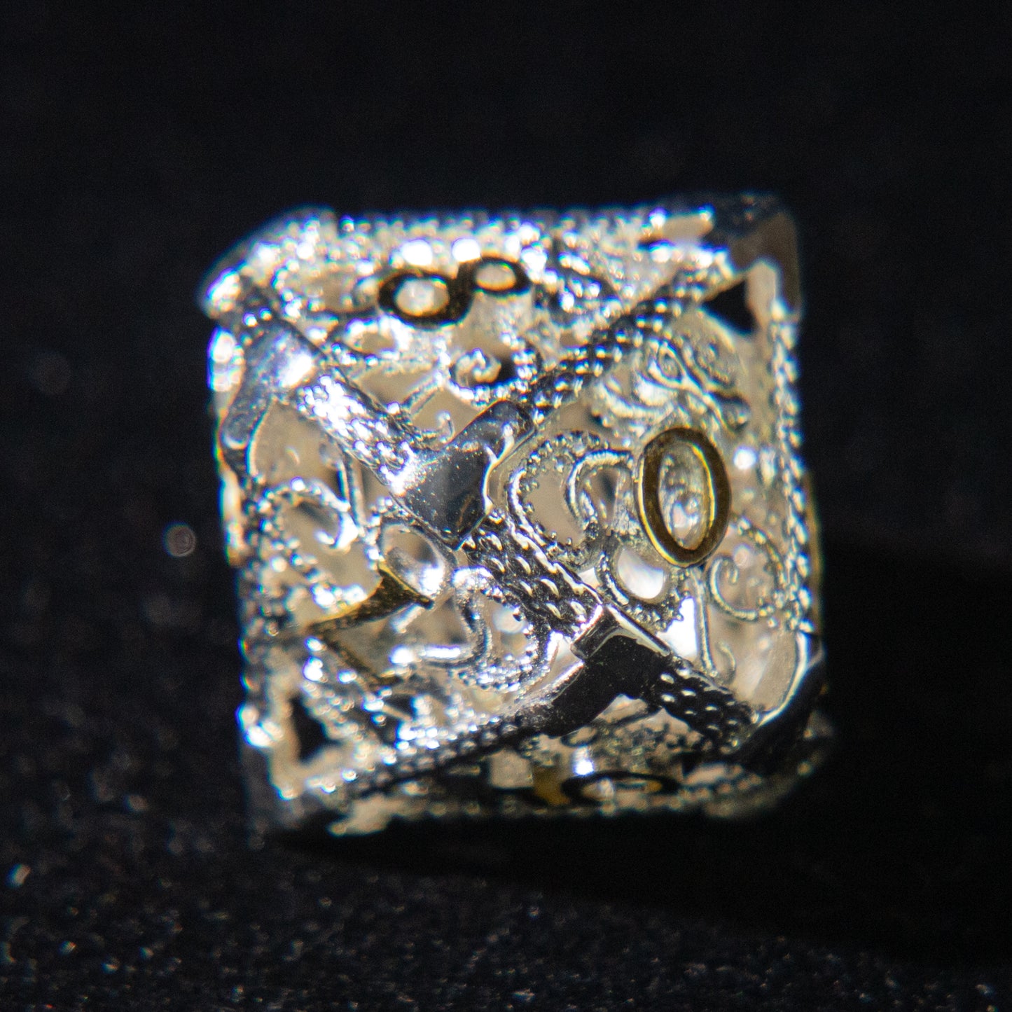 D&D Hollowed Metal Dice Set Cthulhu  (White and Yellow)