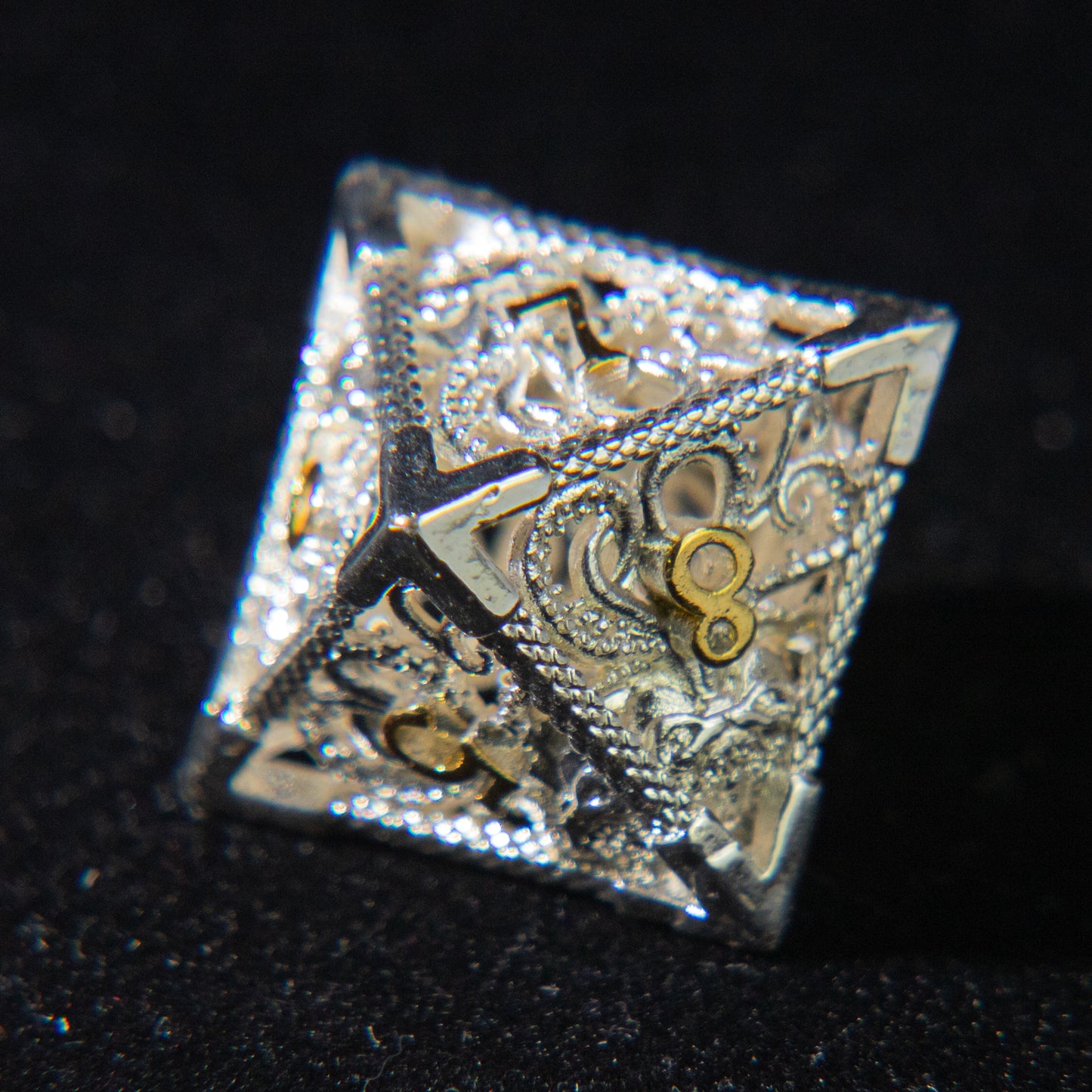 D&D Hollowed Metal Dice Set Cthulhu  (White and Yellow)