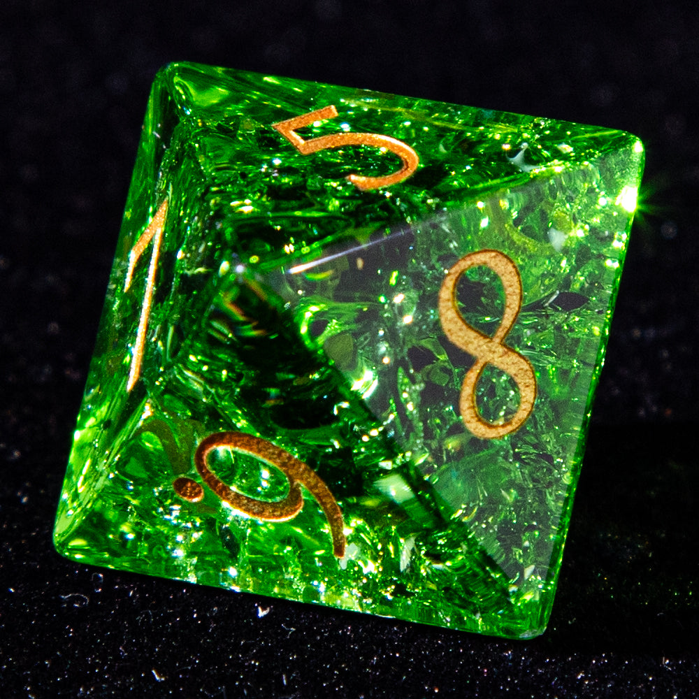 Sanseking D&D Internally fragmented Glass Engraved Dice Set (Green)