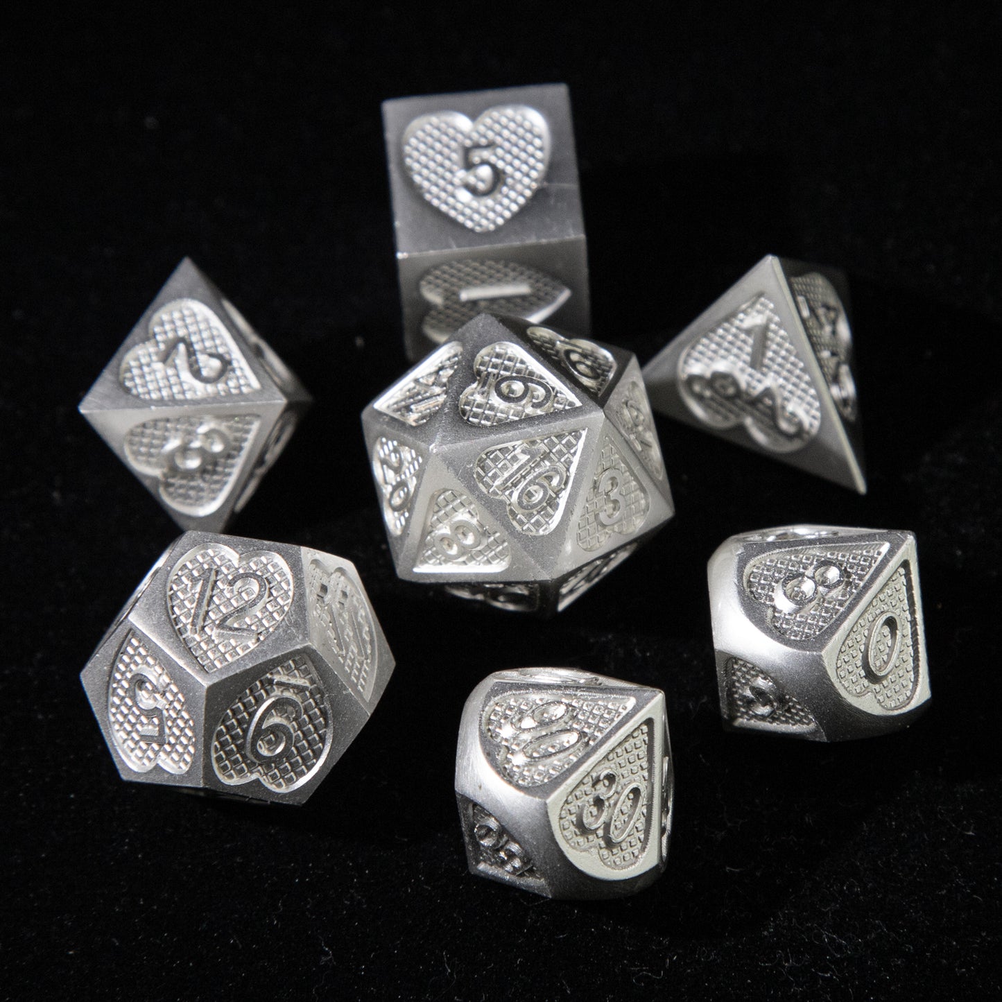 D&D Hollowed Metal Dice Set Love (Solid)
