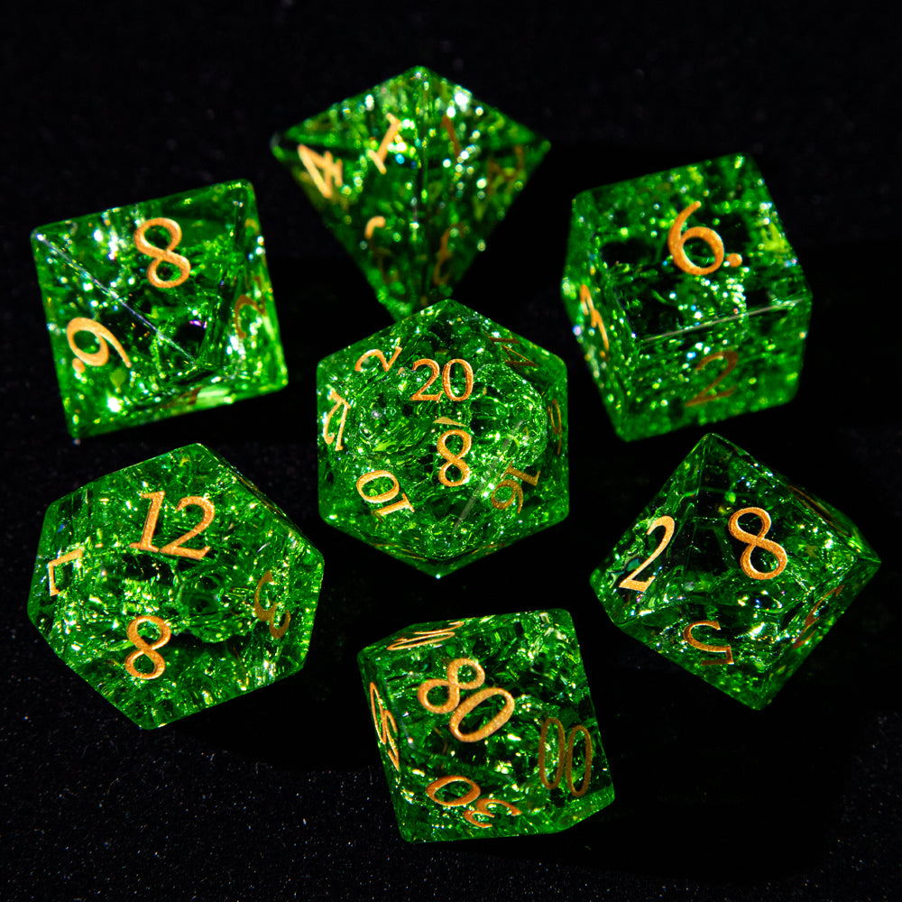 Sanseking D&D Internally fragmented Glass Engraved Dice Set (Green)