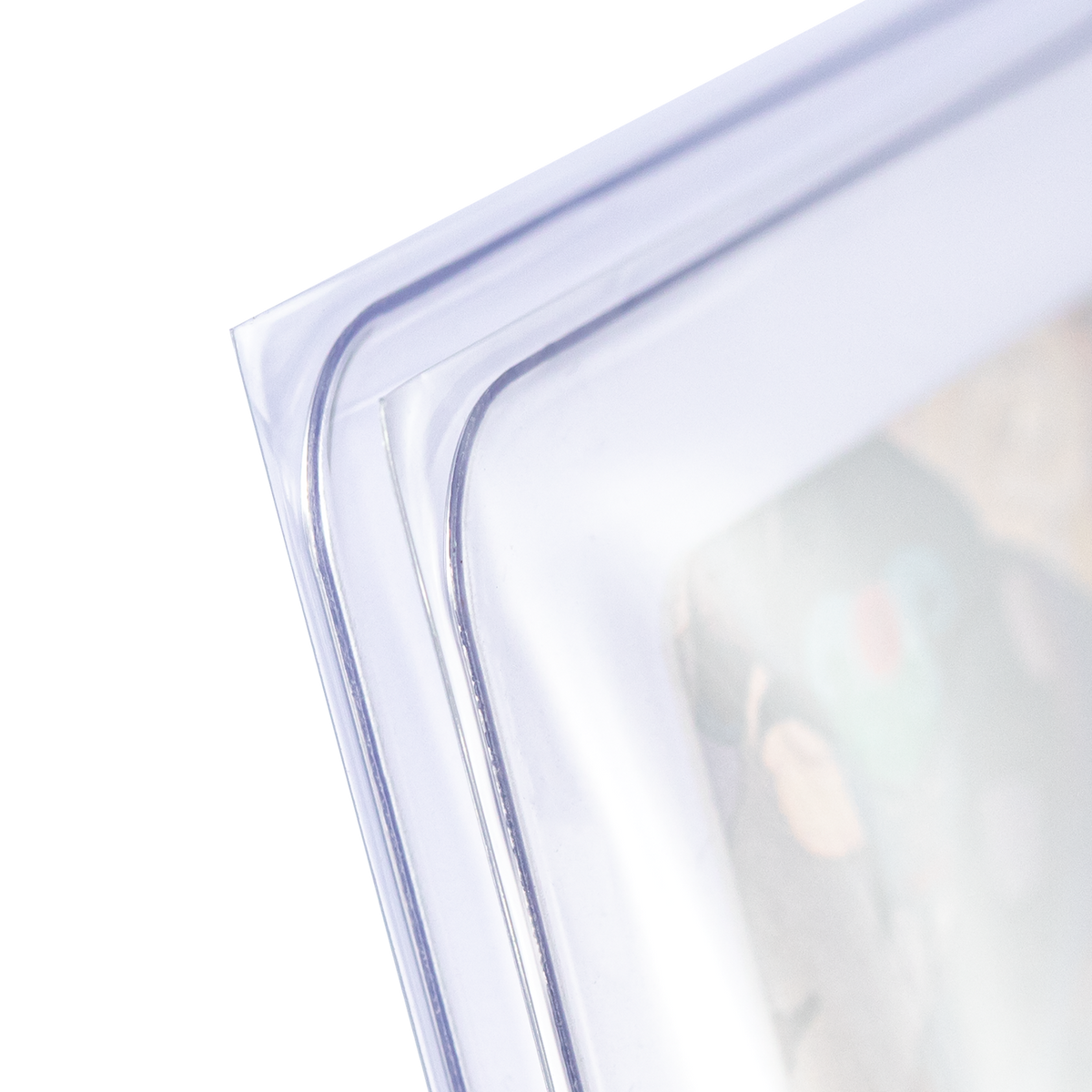 Close-up of the protective sleeve fitted around a semi-rigid card holder corner