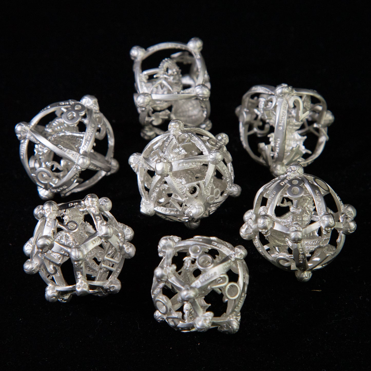 D&D Hollowed Metal Dice Set Cthulhu (Silver）