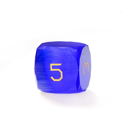 Ensemble de 7 dés en cristal œil-de-chat bleu royal taillés en diamant 