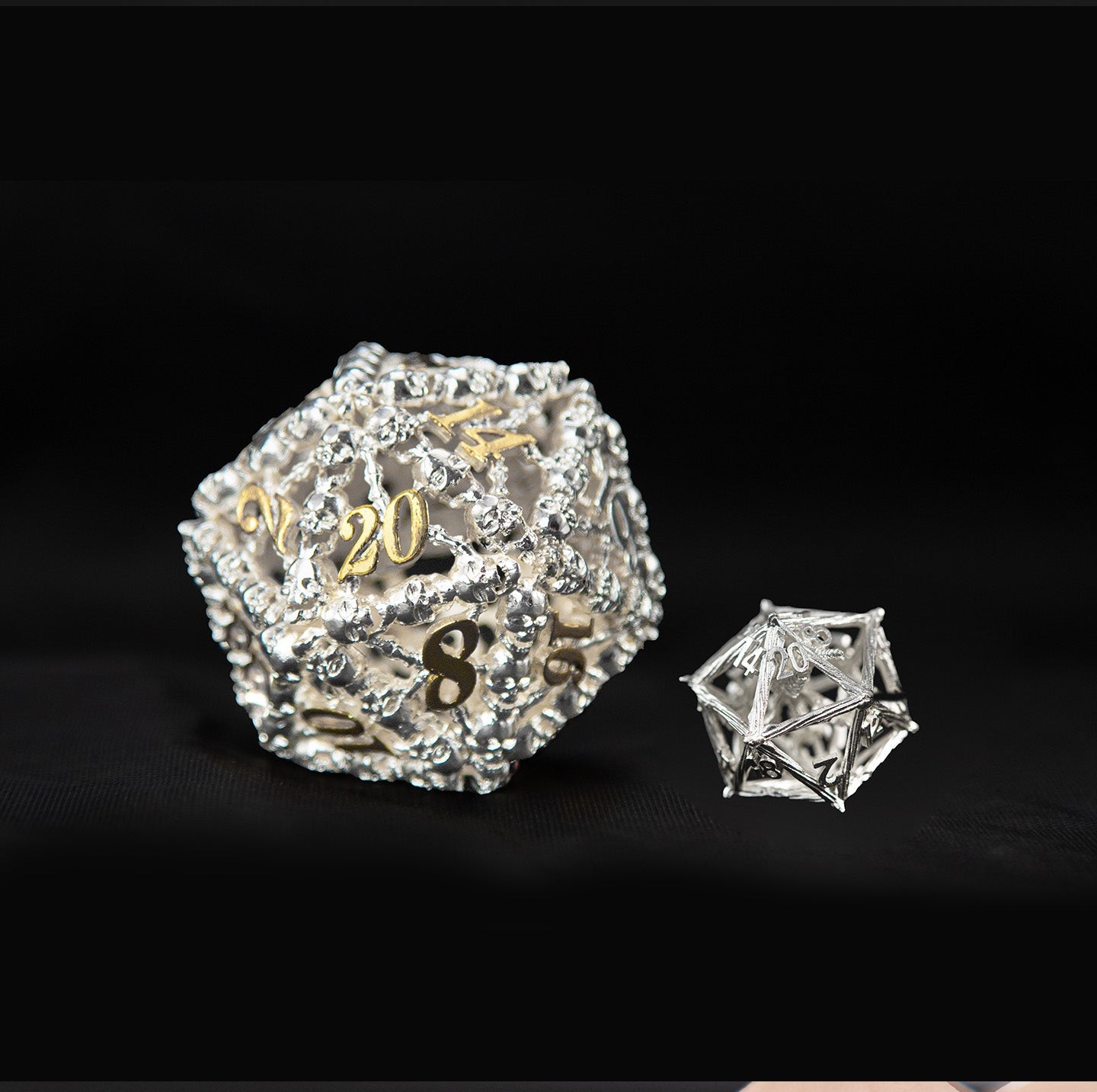 中空白翡翠 D20 — 41 mm 