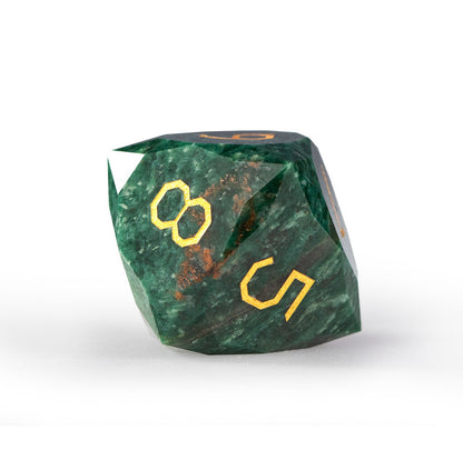 Ensemble de 7 dés en jade africain taillé en diamant 