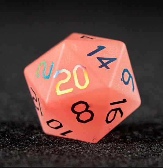 Ensemble de 7 dés polyédriques en verre rouge pastèque 