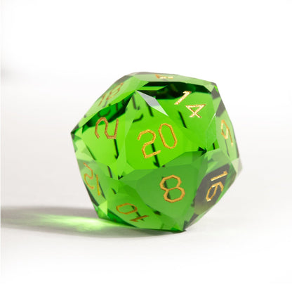 Ensemble de 7 dés en cristal vert taillé en diamant 