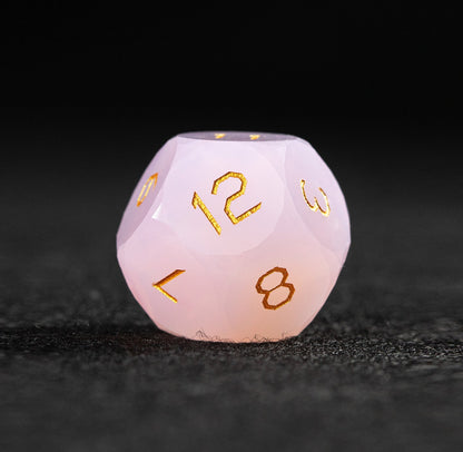 Ensemble de 7 dés en opale rose taillée en diamant 