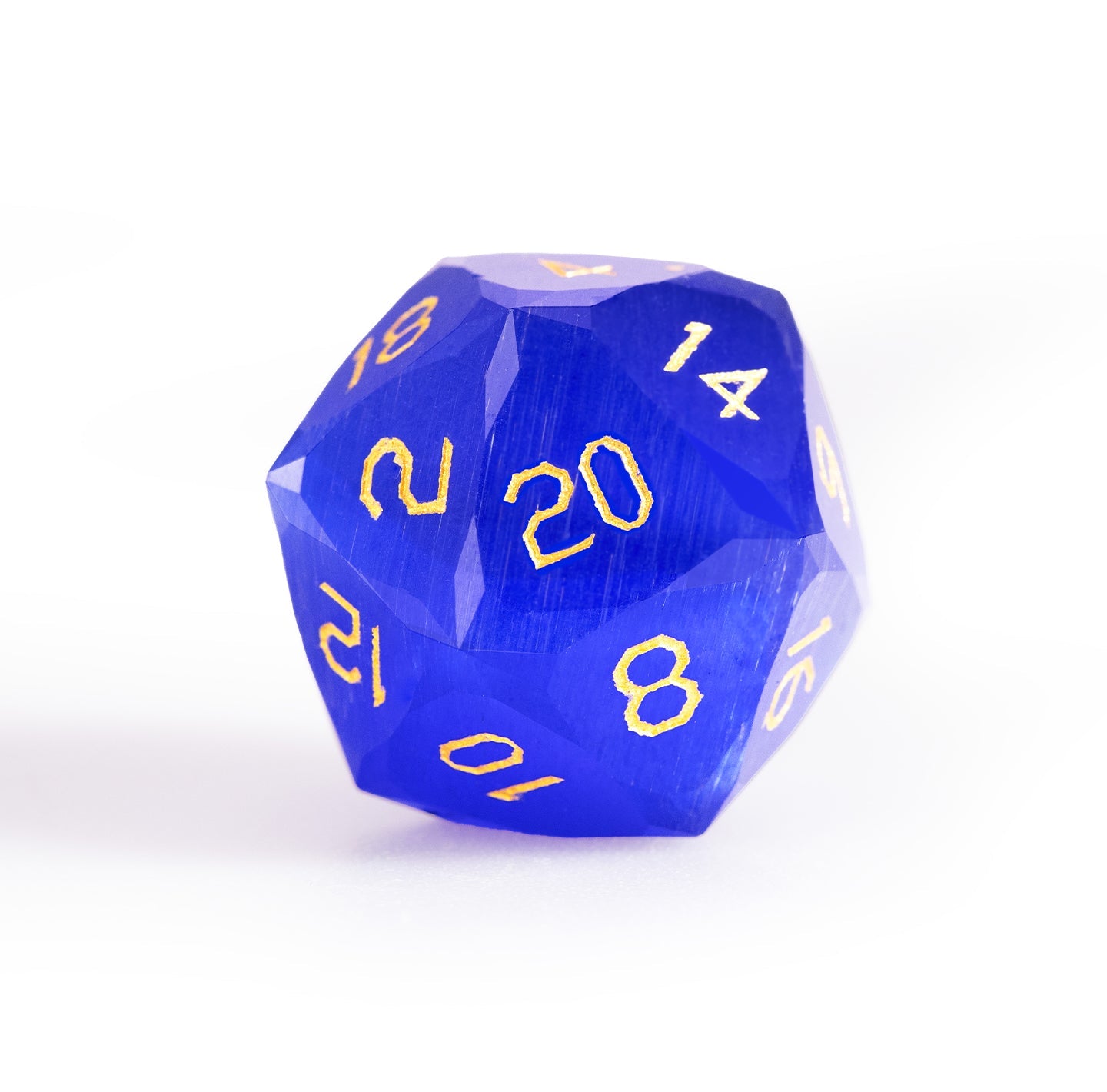 Ensemble de 7 dés en cristal œil-de-chat bleu royal taillés en diamant 