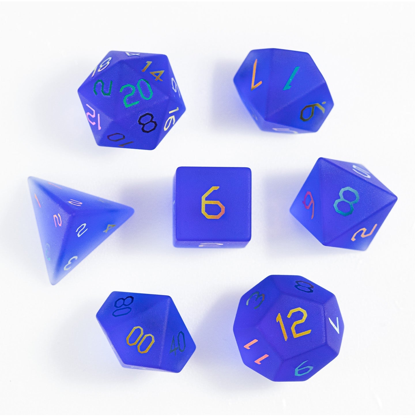 Ensemble de 7 dés polyédriques en verre bleu royal plaqué 