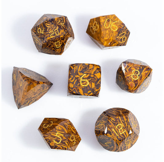 Ensemble de 7 dés en jade doré à facettes diamantées