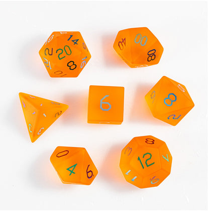 Ensemble de 7 dés polyédriques en verre plaqué orange ambré 