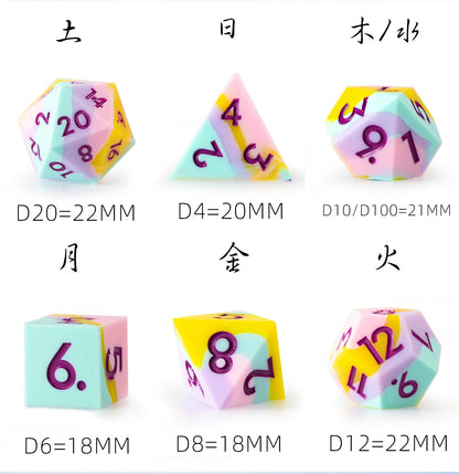 Ensemble de 7 dés polyédriques en silicone Berry Candy 