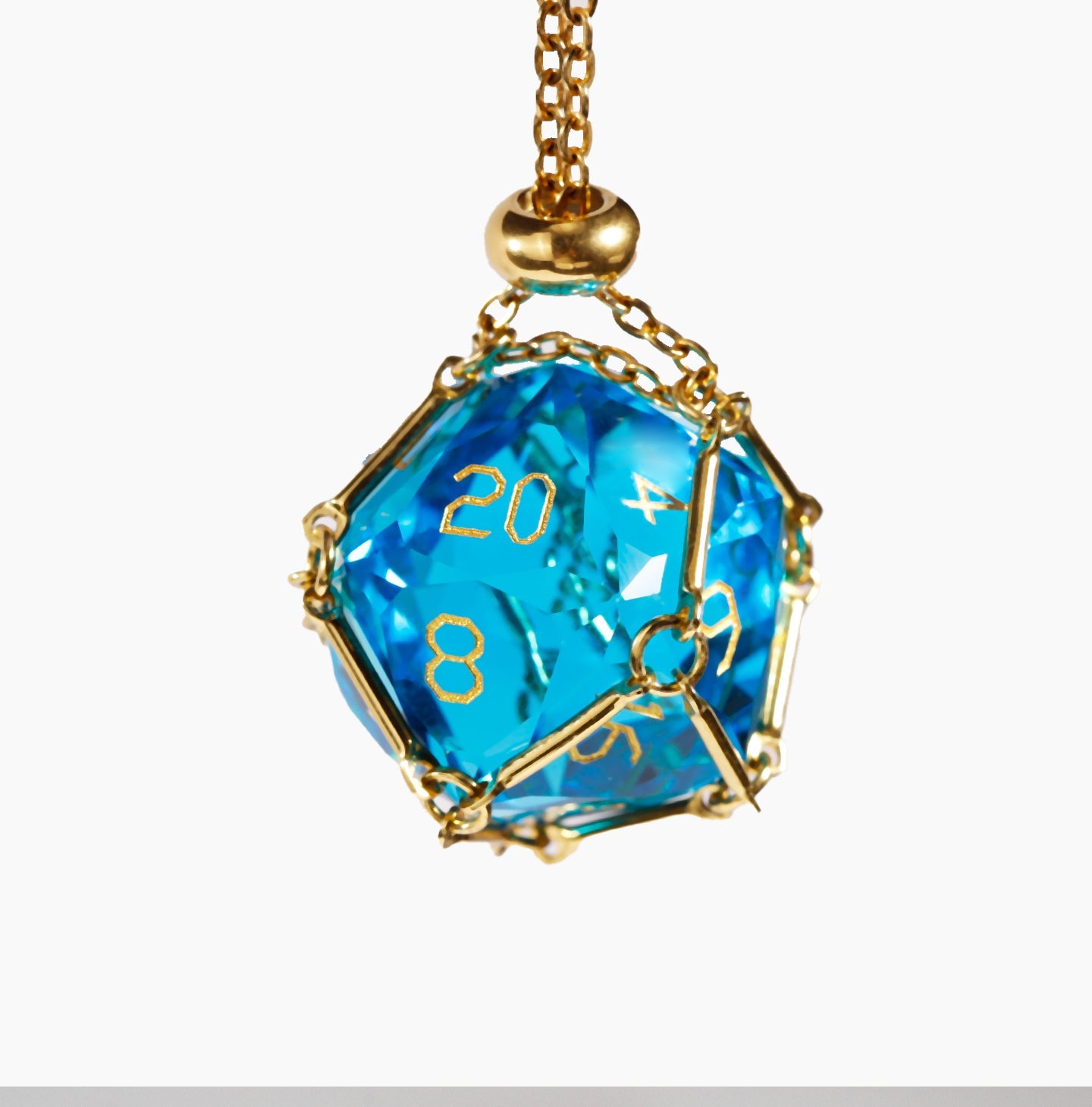 Ensemble de 7 dés en cristal bleu mer taillé en diamant 