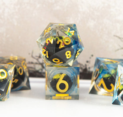 Ensemble de 7 dés polyédriques Gilded Veil Skull 