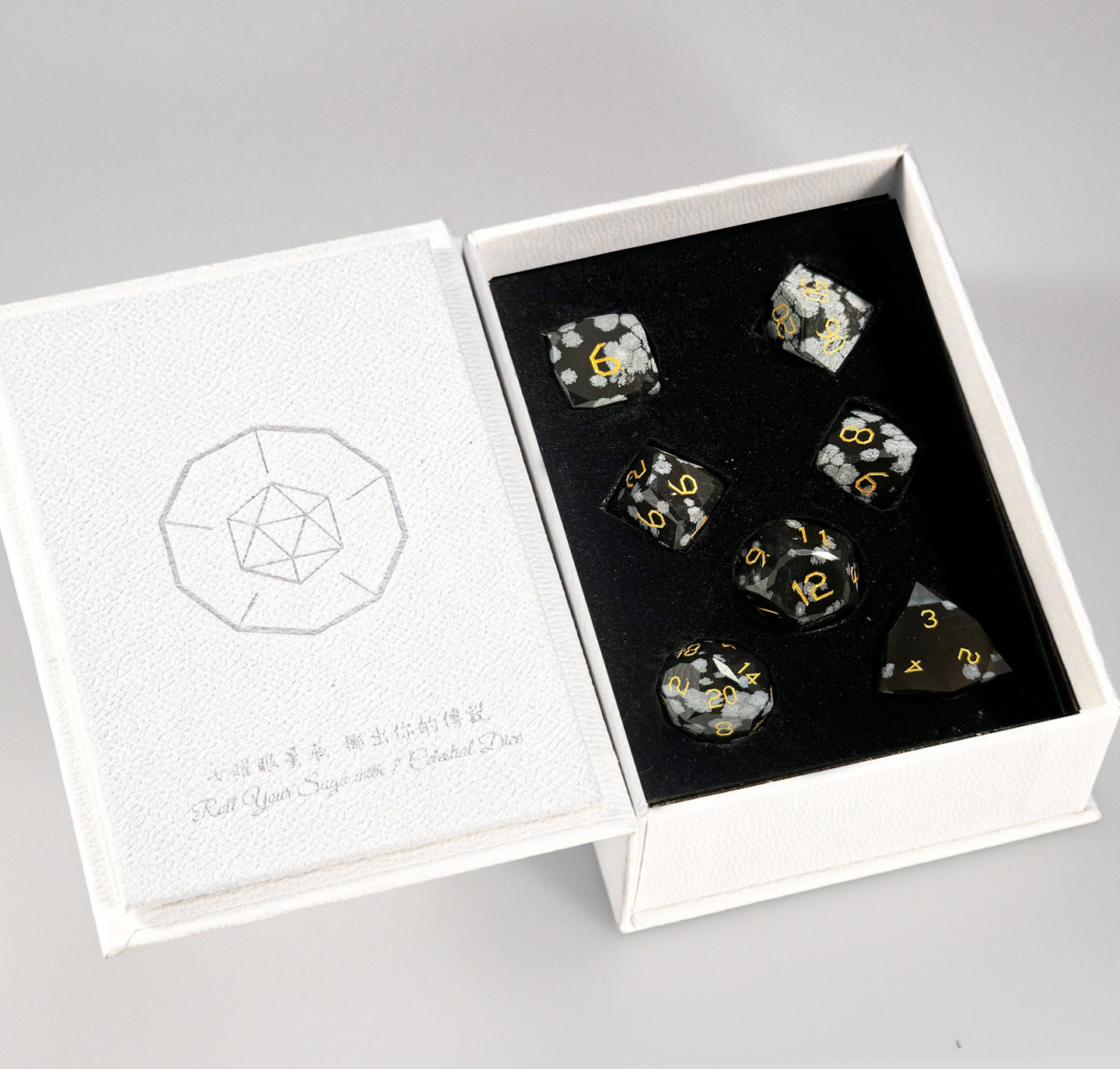 Ensemble de 7 dés en obsidienne flocon de neige taillée en diamant 