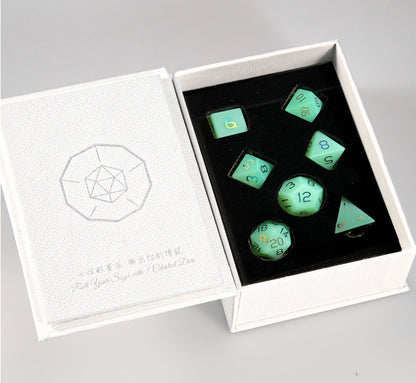 Ensemble de 7 dés polyédriques plaqués opaline verte 