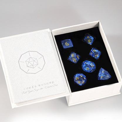 Ensemble de 7 dés en cristal bleu turquoise taillés en diamant 