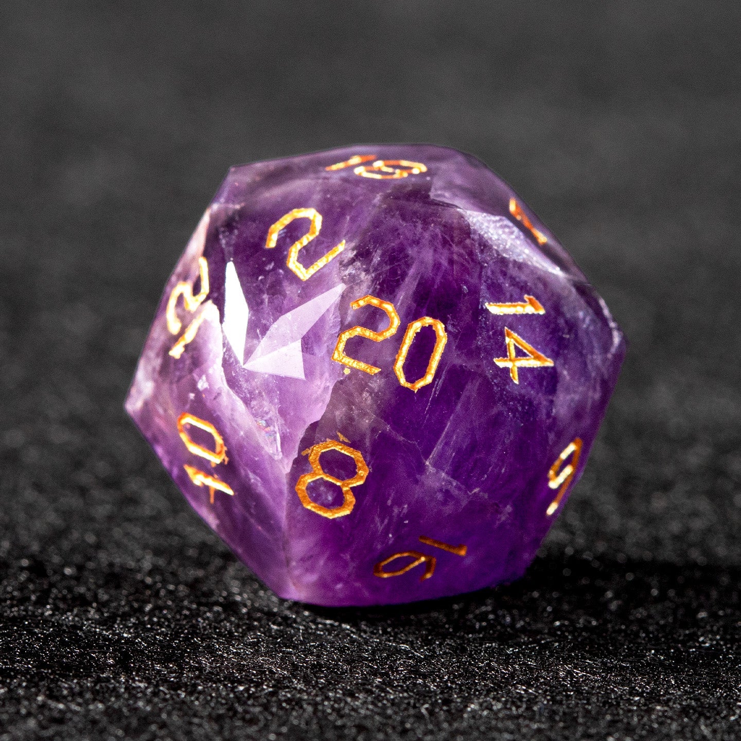 Ensemble de 7 dés en verre Liuli violet taillé en diamant 