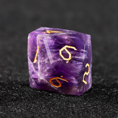 Ensemble de 7 dés en verre Liuli violet taillé en diamant 