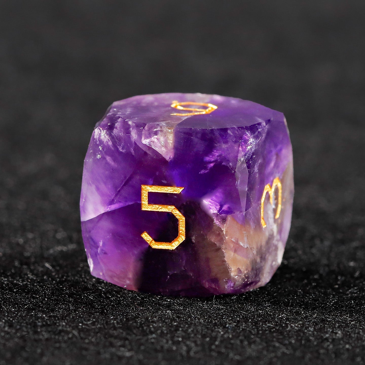 Ensemble de 7 dés en verre Liuli violet taillé en diamant 