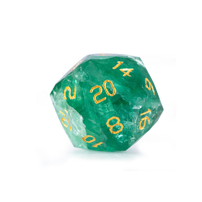 Ensemble de 7 dés en fluorite verte taillée en diamant 