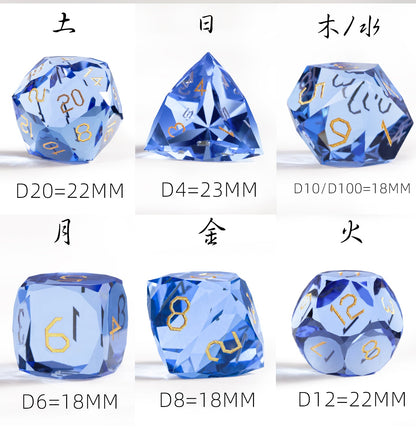 Ensemble de 7 dés en cristal bleu turquoise taillés en diamant 