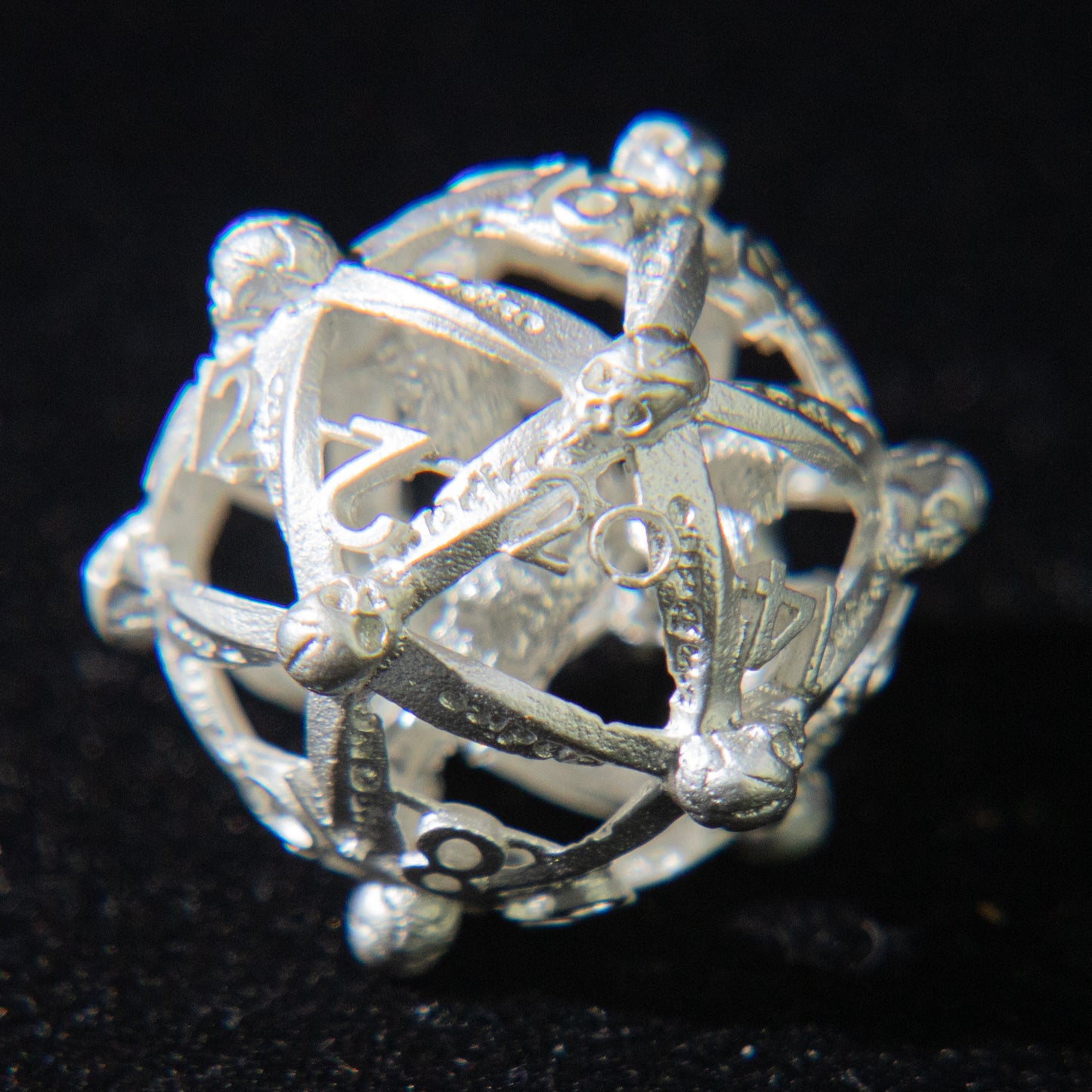 D&D Hollowed Metal Dice Set Cthulhu (Silver）