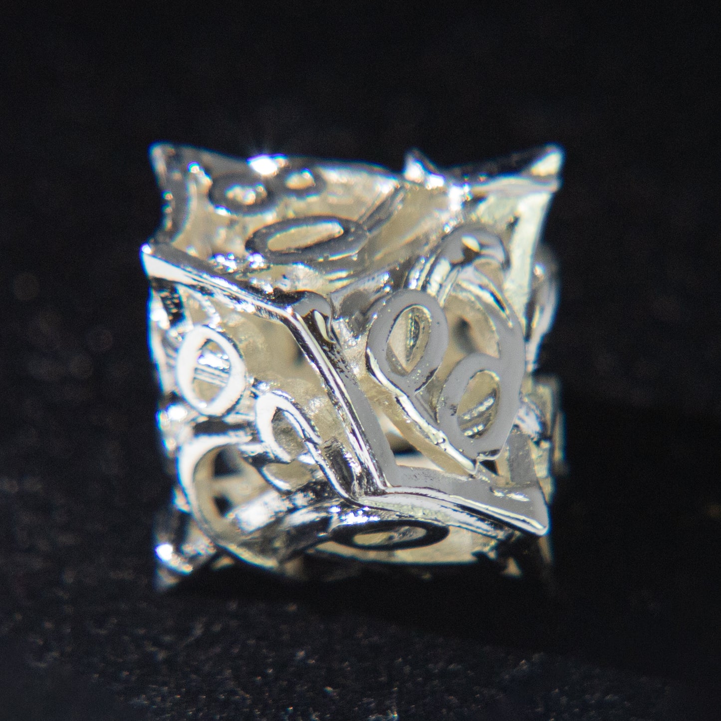 D&D Hollowed Metal Dice Set Cthulhu (White）