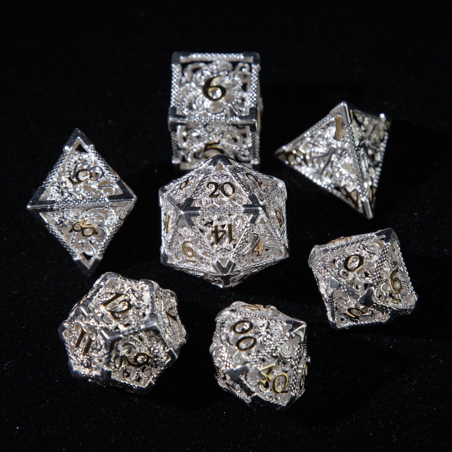 D&D Hollowed Metal Dice Set Cthulhu  (White and Yellow）