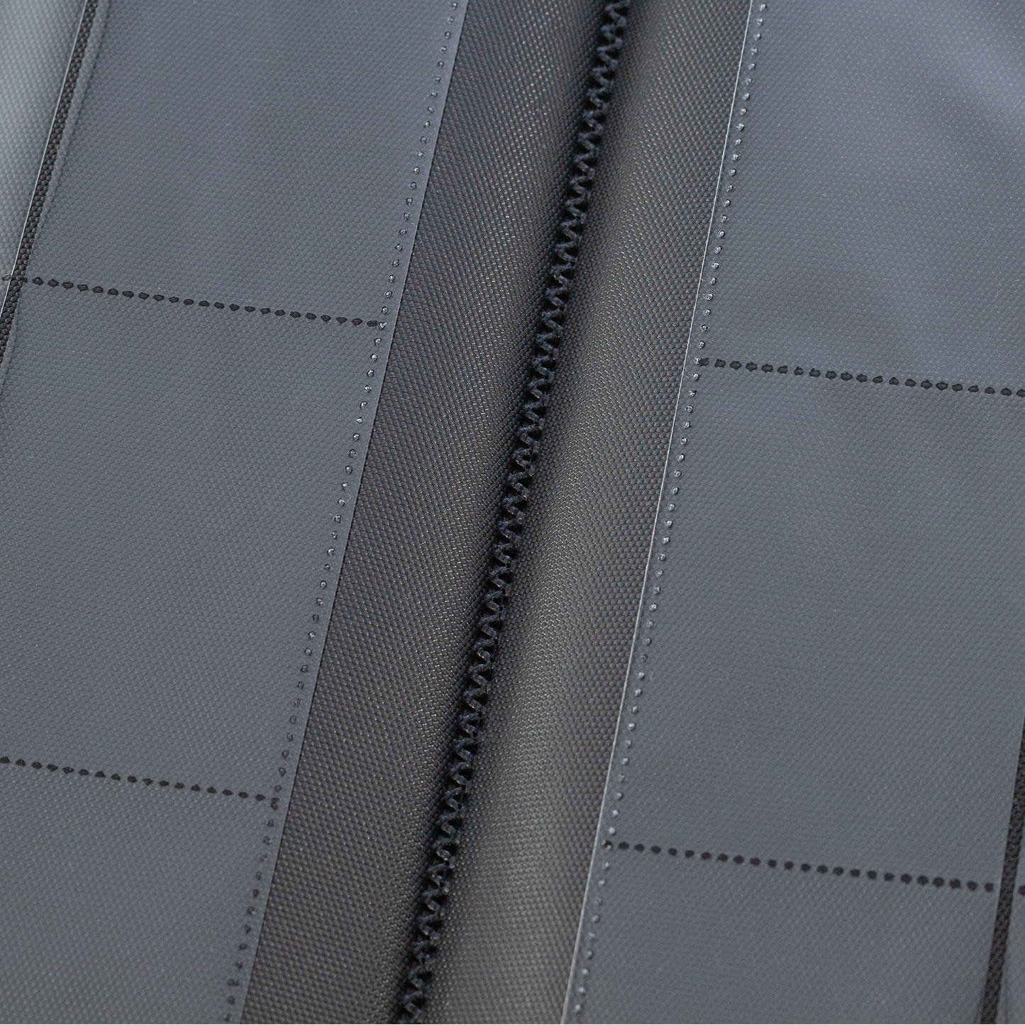 ARK-05 zipper and page seam detail
