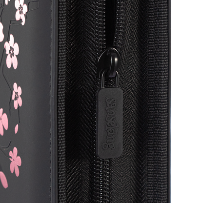 Zip closure detail on the Black SAKURA Art Series card binder