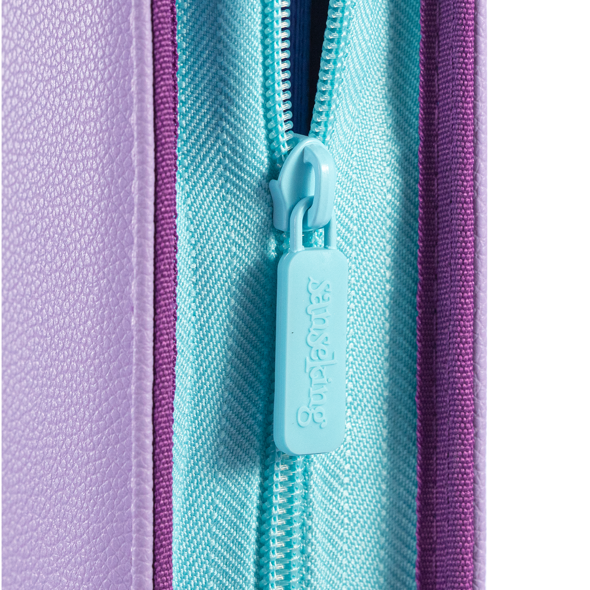 Sanseking AXIS-SK Purple 12-pocket trading card binder custom smooth zipper close-up