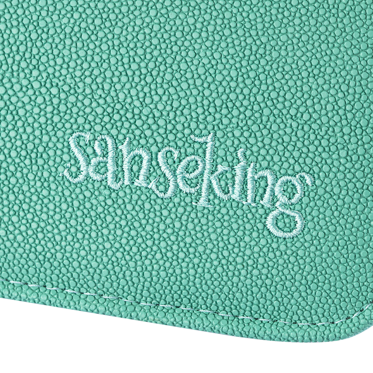 Sanseking PORT Green 4-pocket toploader binder embroidered Sanseking logo detail